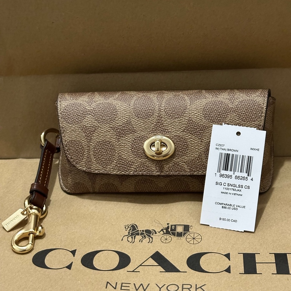 NWT Coach Sunglass Case CZ207 Tan Brown Signature Canvas & Smooth Leather